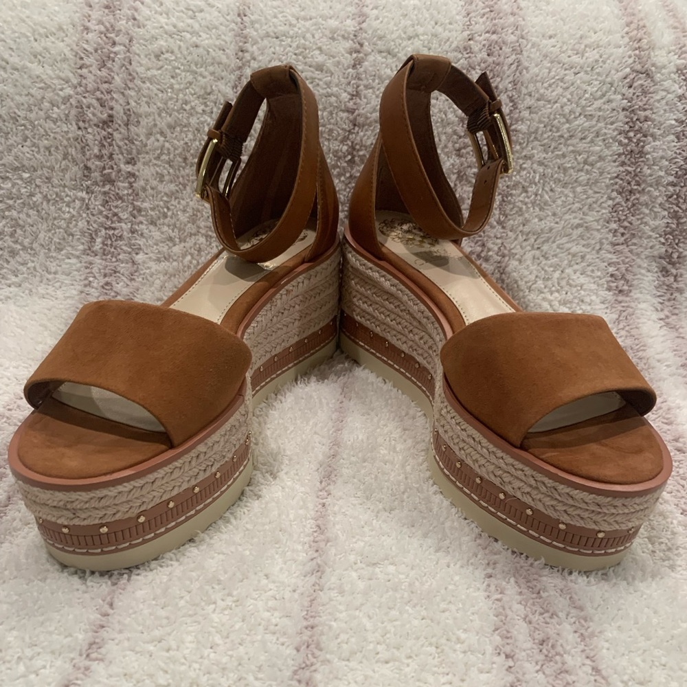 Vince Camuto Meestana Platform